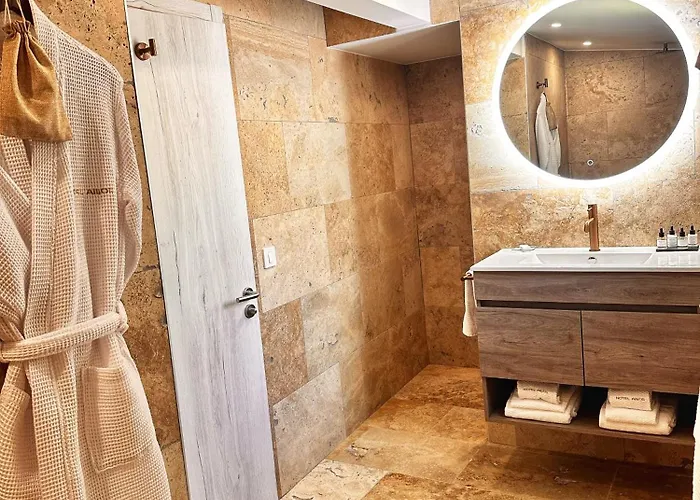 Boutique Comtal Empuries 罗萨斯