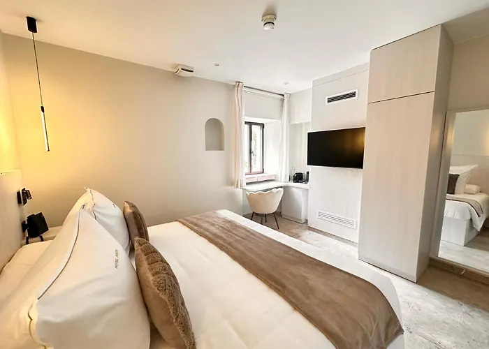 酒店 Boutique Comtal Empuries 4*