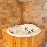 Boutique Comtal Empuries 4* Roses