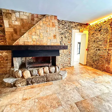 Boutique Comtal Empuries 4* Roses